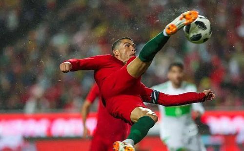  欧联激战一触即发：费内巴切与诺丁汉森林的攻防博弈